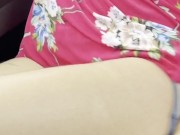 me masturbo en un auto en público y una vecina me ve por la ventana