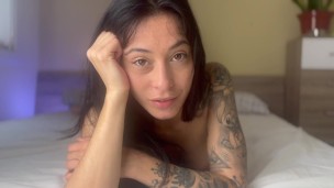 PACK TASER ME MASTURBO EN CASA DE MI AMIGO Y ME LO TERMINO FOLLANDO