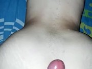 este tipo se corre en mi espalda, hasta la ultima gota 10/16