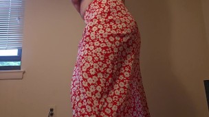 Cum shot through skirt! Fat booty trap jerking off