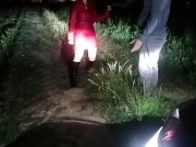 Moglie troia si fa fare di tutto da uno sconosciuto per strada. Cuckold a casa che aspetta.. 2/16