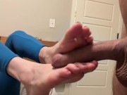 She used only her feet to make him cum FOUR times 😮‍💨 Messy and real. Full video on profile 13/16