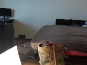 Moglie sexy si diverte a provare vestiti e a tagliarli di dosso. Mora balla nuda per casa. 13/16