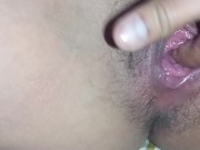 Esta chica se está mojando mucho de mis dedos 8/16