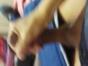 Mann masturbiert  großer Penis 12/16