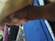 Mann masturbiert  großer Penis 14/16