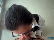 me dio un regalo pero me lo cobro con una mamada 5/16