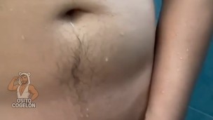 Gay thick shower cum bear- oso bañandose masturbandose en la ducha