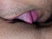 زبونش رو مثل گردباد رو کصم چرخوند کصم خیس خالی شد 9/16