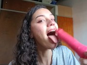 Sexy latina mamando un Dildo lo disfruta como si fuese real 8/16