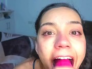 Universitaria caliente se atragante con el dildo, no para de pedir leche en su cara 12/16