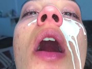 Universitaria caliente se atragante con el dildo, no para de pedir leche en su cara 16/16