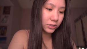 Gatinha Asiática Cosplay: ASMR e Fantasias Eróticas