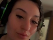 These leggings are so tight, they’re riding up my pussy🥹🥹 2/16