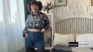 Sexy Curves & Roleplay Magic: Behind My Spicy Bedroom Photoshoot!