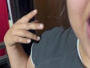 Una mamada excelente en el baño de mi trabajo a un cliente y luego sacar le la leche en el bosque 2/16