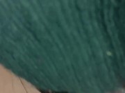 Encuentro a mi hermanastra viendo porno estaba tan cachonda que me termina sacando toda la leche 12/16