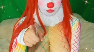 Clowngirl's Big Top Titty Tease (full vid on OnlyFans)