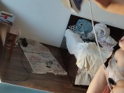 Femme amateur faisant le ménage nue. Milf à la chatte poilue et au gros cul. 12/16