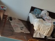 Femme amateur faisant le ménage nue. Milf à la chatte poilue et au gros cul. 16/16