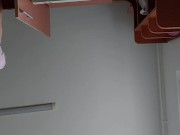 Latine nue sexy dans la cuisine. Cheveux MILF poilus, gros cul, gros seins. 8/16