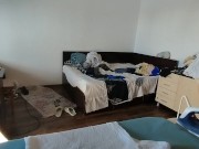 Amateur-Ehefrau macht nackt Hausarbeit. Latina mit behaarter Muschi, großem Arsch. 16/16