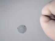 Moglie amatoriale fa i lavori domestici nuda. Latina con figa pelosa e culo grosso. 11/16