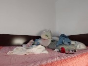 Moglie amatoriale si diverte a provare i vestiti che taglia. 3/16