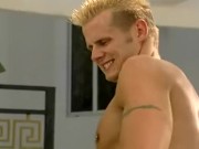 Una bionda sexy e appassionata apre tutta la sua figa al lungo cazzo 12/16