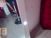 AMIGA TRAE A SU  NOVIA PARA QUE LE FOLLE ELCULO Y SE LO LLENE DE SEMEN 5/16