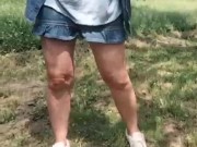 Moglie troia fa' la pipì davanti a uno sconosciuto 7/16