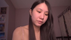 Atraente garota asiática ASMR – Sedutora stepsister!