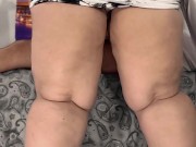 Madrastra Culona se arrodilla me chupa la verga y se traga mi semen 11/16