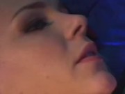 Sophia Ferrari viene scopata mentre è vestita di latex 1/16