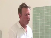 Adrianna Nicole fa sesso a tre sotto la doccia con doppia penetrazione 8/16