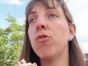 I eat a banana in public 10/16