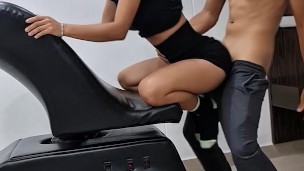 Sexo en mueble camasutra