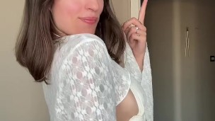 chica caliente y traviesa