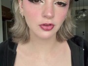 If only my pussy wasn’t bare 😩 11/16