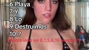 sensual chica juguetona