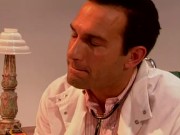 La rossa troia finge di essere malata per scopare il suo amante in clinica 4/16