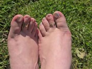 Love the sun on my feet 😍 4/16