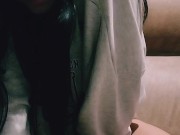 I'm very horny, I want a really hard cock