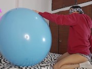 Blindfolded, he sets up his big balloon and inflates it (full video on C4S / MV / OF / Membersite) 8/16