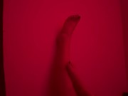 video corto de los pies sensuales en la pared 🫦❤️‍🔥 short video of sensual feet on the wall 🫦❤️‍ 12/16