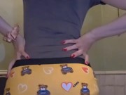 This nice, gentle joytogether166 loves to tease you in the public toilet! 12/16