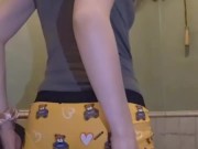 This nice, gentle joytogether166 loves to tease you in the public toilet! 13/16