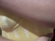 Cuñada en minifalda se orina de placer con mi verga adentro 4/16