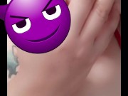 Me masturbo mientras me saco la leche de los pechos 😈 4/16