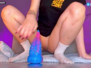 Anal Fisting, Riding a Long Dildo and Fisting From an Asian Beauty - Queenelia 14/16